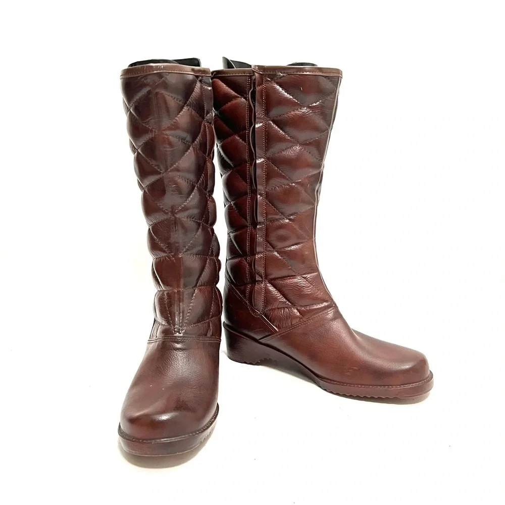 Vintage 1970s brown vegan leather quilted fleece lined knee high rain boots